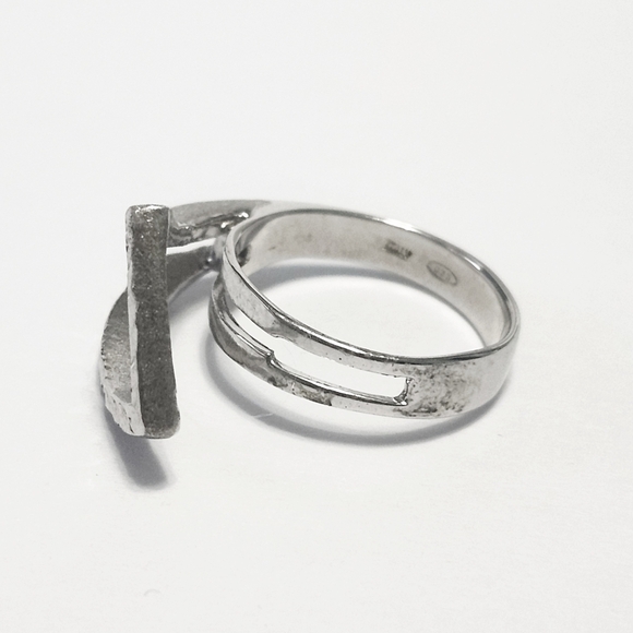 Unique Sterling Silver Diamond-cut Ring size 6 - Picture 6 of 9
